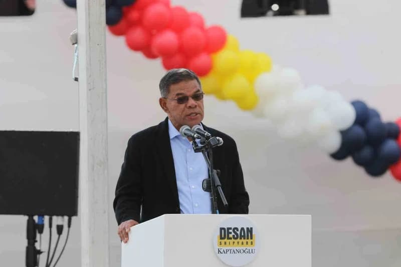 Malezya İçişleri Bakanı Datuk Seri Saifuddin Nasution Bin Ismail.