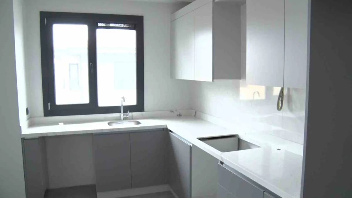 Maltepe’de çöken Kardeşler Apartmanı hak sahiplerine teslim edilen yeni konutlar