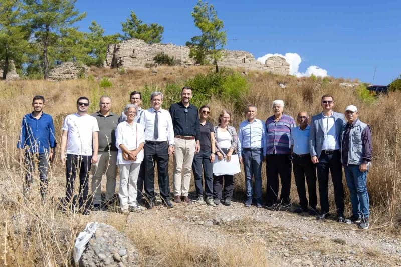 Manavgat Belediye Başkan Vekili av. Mehmet Çiçek, Belediye Başkan yardımcıları ve birim müdürleriyle birlikte Lyrbe Anti