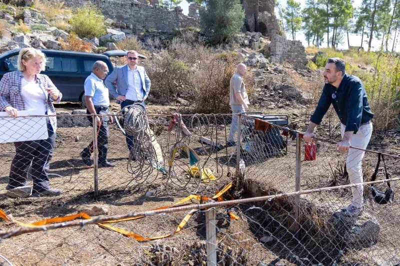 Manavgat Belediye Başkan Vekili av. Mehmet Çiçek, Belediye Başkan yardımcıları ve birim müdürleriyle birlikte Lyrbe Anti