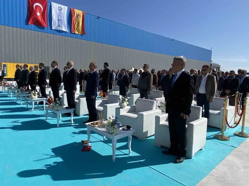 Manisa’nın Alaşehir ilçesinde yaklaşık 25 milyon avroluk yatırımla kurulan Molecor Türkiye Üretim Te