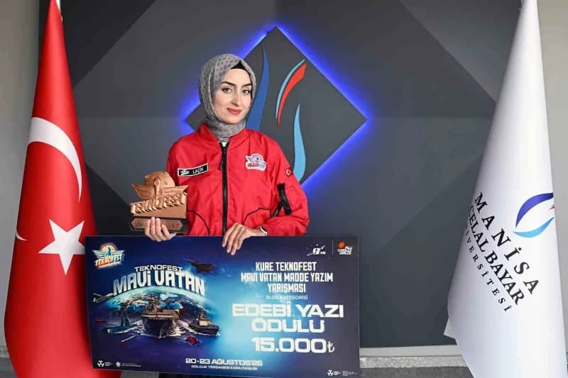 MCBÜ’nün bir diğer başarısı ise Eğitim Fakültesi öğrencisi Elif Laçin’den geldi. Laçin, TEKNOFEST Mavi Vatan 2026 kapsam
