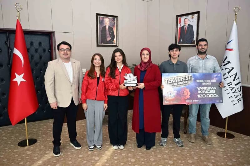 Manisa Celal Bayar Üniversitesi öğrencilerinden oluşan PARGE: TURNA Takımı, TEKNOFEST 2026 Finansal Teknolojiler Yarışma
