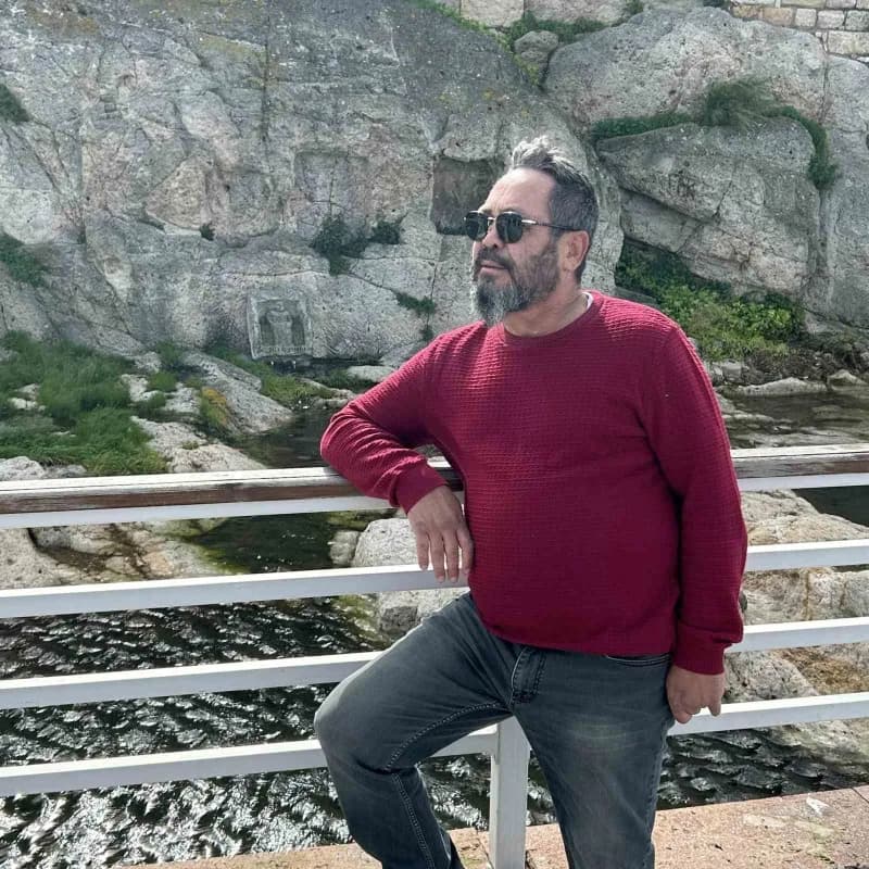 İlhan Ağlamazlar