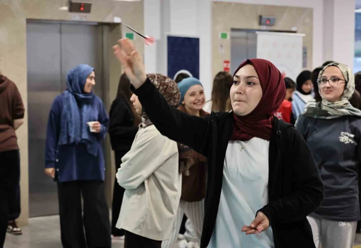 Manisa’da Gençlik ve Spor Bakanlığı Kredi ve Yurtlar Genel Müdürlüğüne bağlı Öğrenci Yurtlarında kalan gençlere yönelik