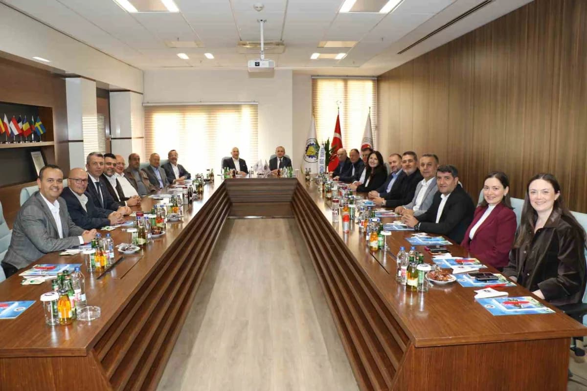 Manisa Organize Sanayi Bölgesi (MOSB) Yönetim Kurulu Başkanı Dr. Sait Türek, yeniden Manisa Ticaret ve Sanayi Odası (Man