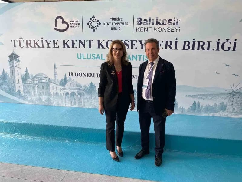 Türkiye Kent Konseyleri Birliği tarafından Balıkesir'de düzenlenen Ulusal Toplantı ve 18. Dönem Devir Teslim Töreni'ne k