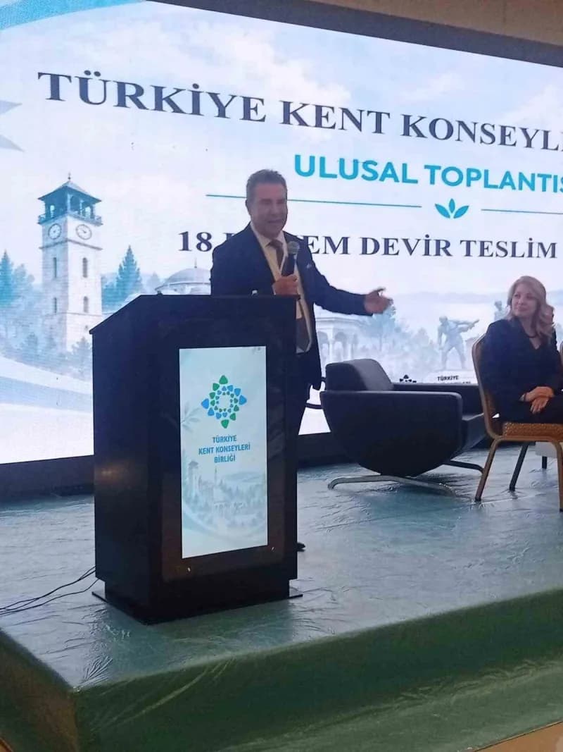 Türkiye Kent Konseyleri Birliği tarafından Balıkesir'de düzenlenen Ulusal Toplantı ve 18. Dönem Devir Teslim Töreni'ne k