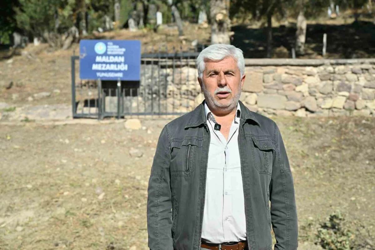 Maldan Mahalle Muhtarı İsa Keskin de mezarlığın uzun yıllardır bakımsız kaldığını ve daha önce kapsamlı bir çalışma yapı