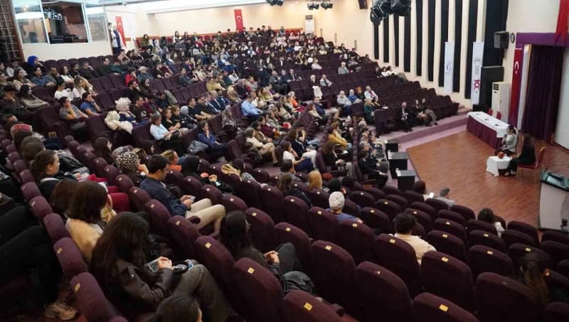 Manisa Celal Bayar Üniversitesi’nde düzenlenen 3. İl Organ Bağışı Toplantısı’nda, Organ Nakli bekley