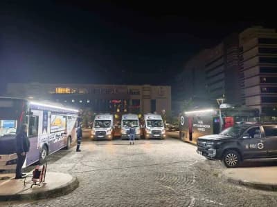 Manisa Akhisar’da otobüs kazası sonrası Bursa Büyükşehir Belediyesi AKOM ekiplerinin sahadaki destek çalışmaları
