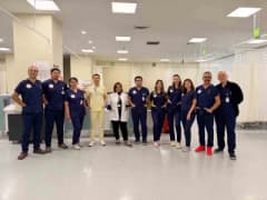 Manisa Şehir Hastanesi binası ve sağlık çalışanları