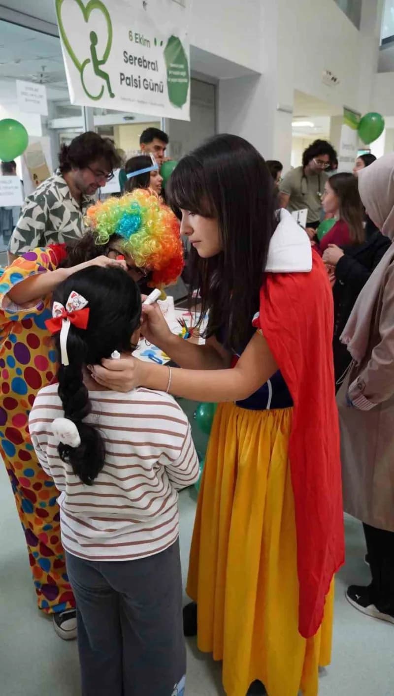 Manisa Celal Bayar Üniversitesi (MCBÜ) Hafsa Sultan Hastanesi’nde, Serebral Palsili Çocuklar Derneği (SERÇEV) işbirliğiy