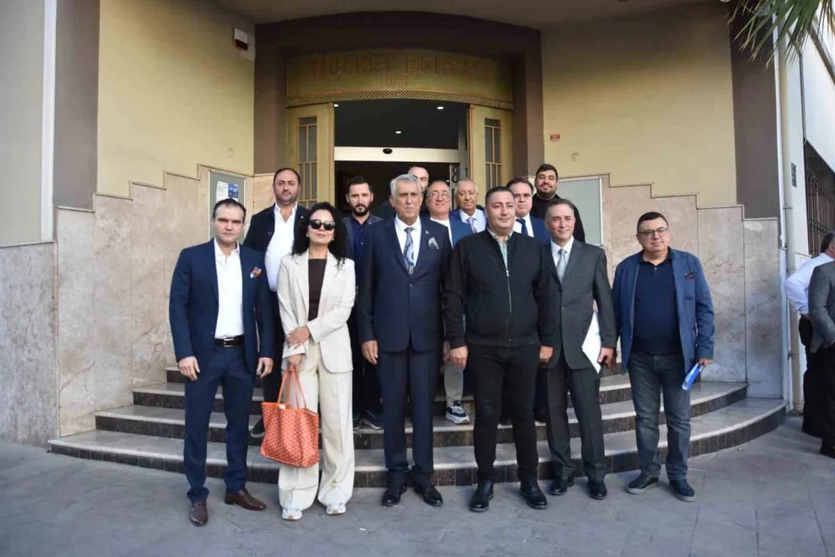 Başkan adayı Rıza Seyyar ise seçimin demokratik ve temiz bir şekilde tamamlanmasını dileyerek, "Bütün temennim sonunda k