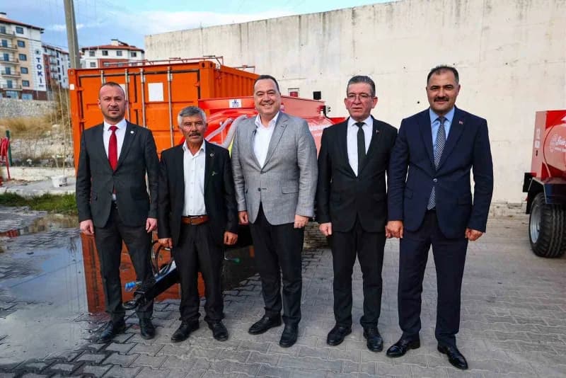 Manisa Büyükşehir Belediyesi, Demirci’de 342 üreticiye 93 bin 200 kilogram sertifikalı Tohum dağıtır