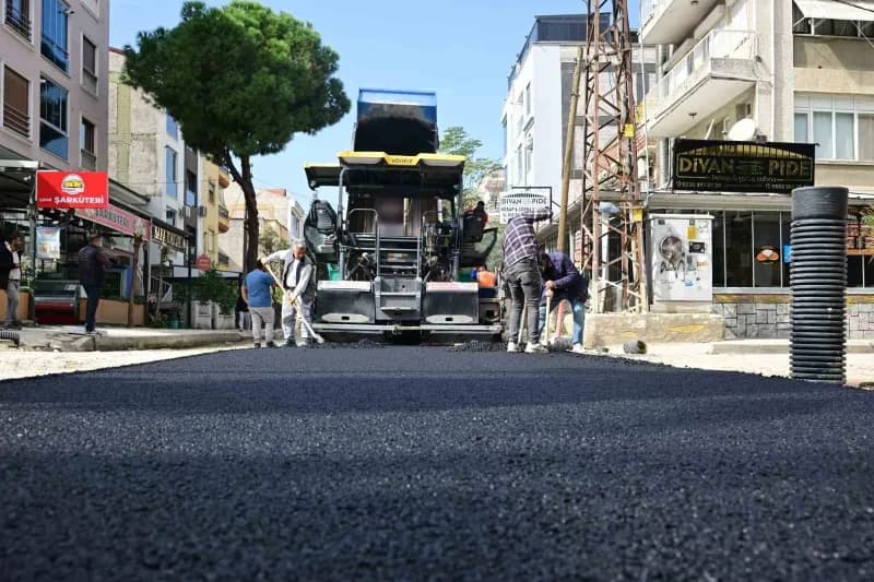 Manisa’nın Turgutlu ilçesinde uzun süredir toz, çökmeler ve yağışlı havalarda su birikintileri neden