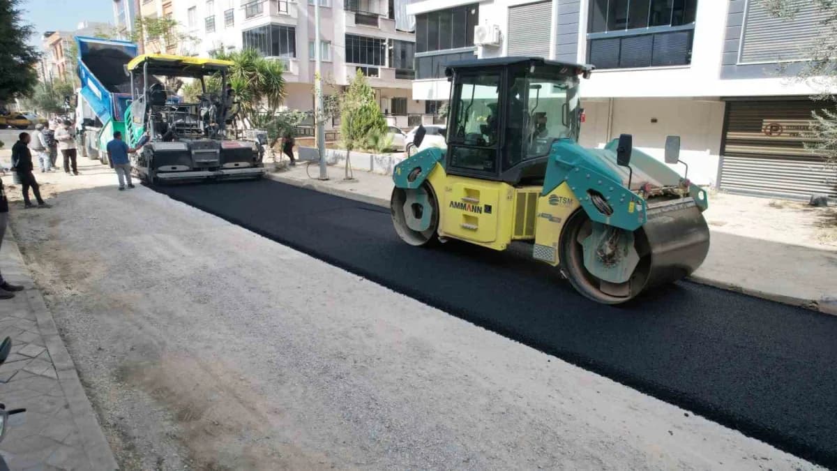 Manisa’nın Turgutlu ilçesinde uzun süredir toz, çökmeler ve yağışlı havalarda su birikintileri neden