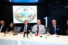 Manisa Büyükşehir Belediye Başkanı Besim Dutlulu, Manisa Dostlar Meclisi toplantısında vatandaşlarla bir arada