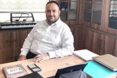 Manisa’nın tarihi ve doğal turizm değerlerini anlatan Fatih Köse açıklama yapıyor