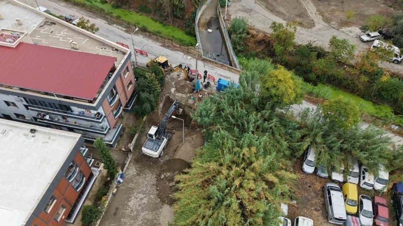 Mahallede 2 yeni sondaj kuyusu açılırken ekonomik ömrünü tamamlayan 500’lük ana vana da yenilendi.