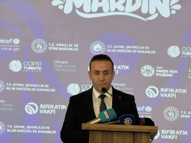 Gençlik ve Spor İl Müdürü Beytullah Birlik de gençlerin Sıfır atıktan yeşil dönüşüme, Sürdürülebilir spordan İklim okury