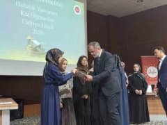 Mardin İl Müftülüğü Konferans Salonu’nda düzenlenen Kur’an Kursları Arası Hafızlık Yarışması Türkiye Finalinden bir kare