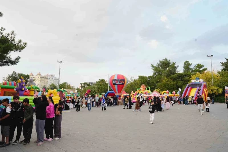 Mardin Kültür Yolu Festivali, 7'den 70'e herkese hitap eden etkinliklerle başladı.