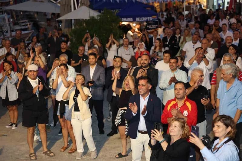 Muğla’nın Marmaris ilçesinde bu yıl ikincisi düzenlenen Marmaris Deniz Ürünleri Festivali, Selimiye’de başladı.