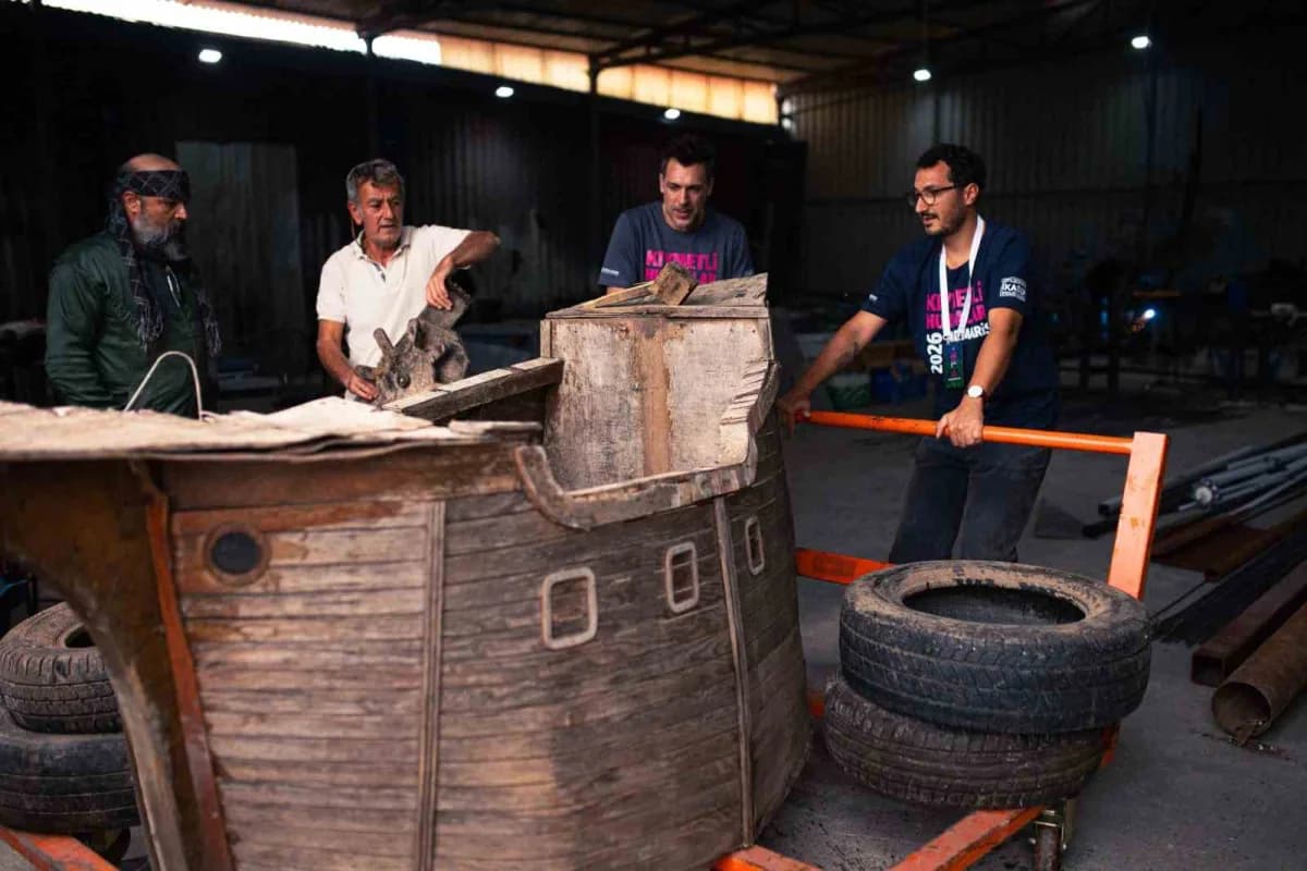Marmaris’te hurda malzemeler, esere dönüşüyor