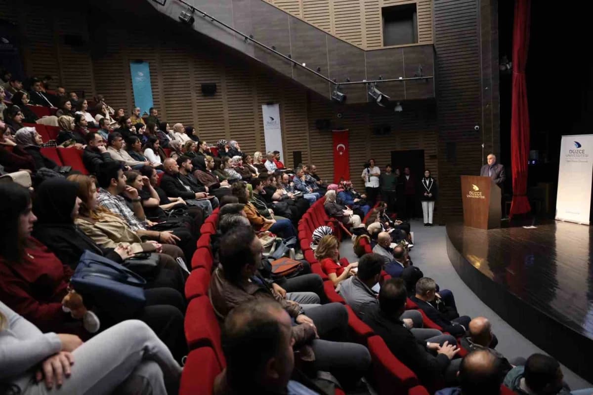 Düzce Üniversitesi Eğitim Fakültesi ve Fen Edebiyat Fakültesi tarafından, Düzce İl Millî Eğitim Müdürlüğü iş birliğinde,