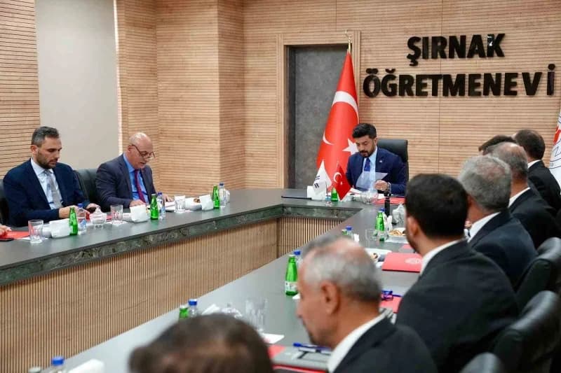 MEB Hayat Boyu Öğrenme Genel Müdürü Emre Topoğlu, Şırnak'ta eğitim faaliyetlerini yerinde inceliyor