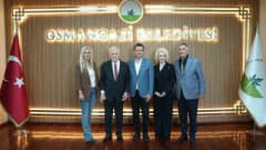 Prof. Dr. Mehmet Haberal ve Şükran Kütükçü, Osmangazi Belediye Başkanı Erkan Aydın ile Bursa Osmangazi’de tarihi mekanla