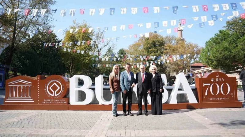 Osmangazi Belediye Başkanı Erkan Aydın, Mudanya Mütarekesi’nin 104. Yıl dönümü kapsamında Bursa’ya gelen Prof. Dr. Mehme