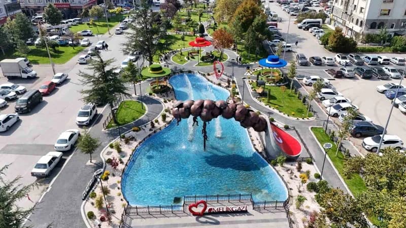 Melikgazi Belediyesi, ilçeye değer katan iki önemli projenin tanıtım ve açılışını Vatandaşların katılımıyla gerçekleştir