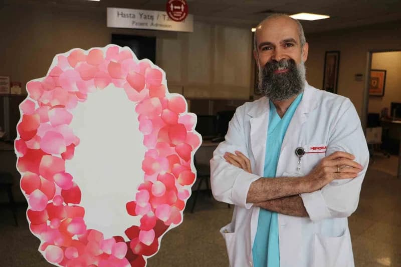 Cerrahi Onkoloji ve Genel Cerrahi Uzmanı Dr. Musluh Hakseven, her 8 kadından birinin Meme Kanseri riski altında olduğuna
