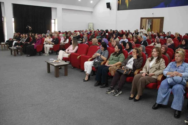 1-31 Ekim Meme Kanseri Farkındalık Ayı kapsamında Çarşamba İlçe Sağlık Müdürlüğü tarafından "Meme Kanserinde Erken Teşhi