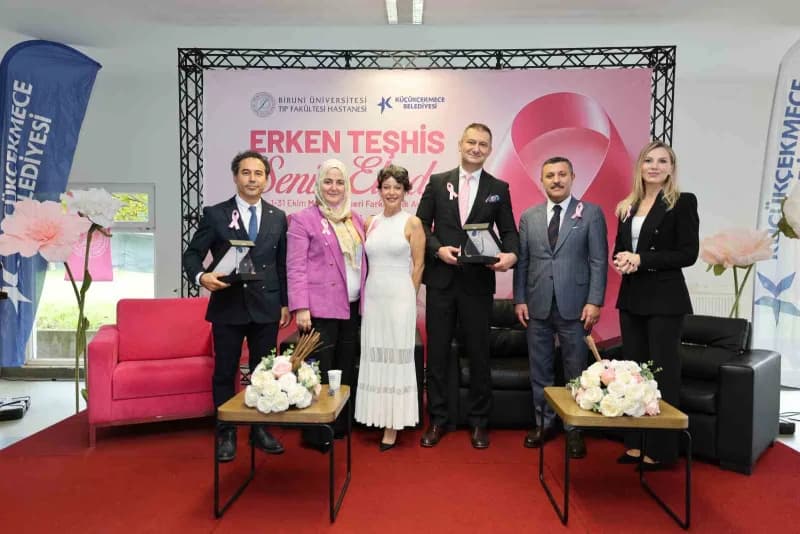 Biruni Üniversitesi Tıp Fakültesi Hastanesi ve Küçükçekmece Belediyesi iş birliğiyle düzenlenen “Meme Kanserine Karşı Kü