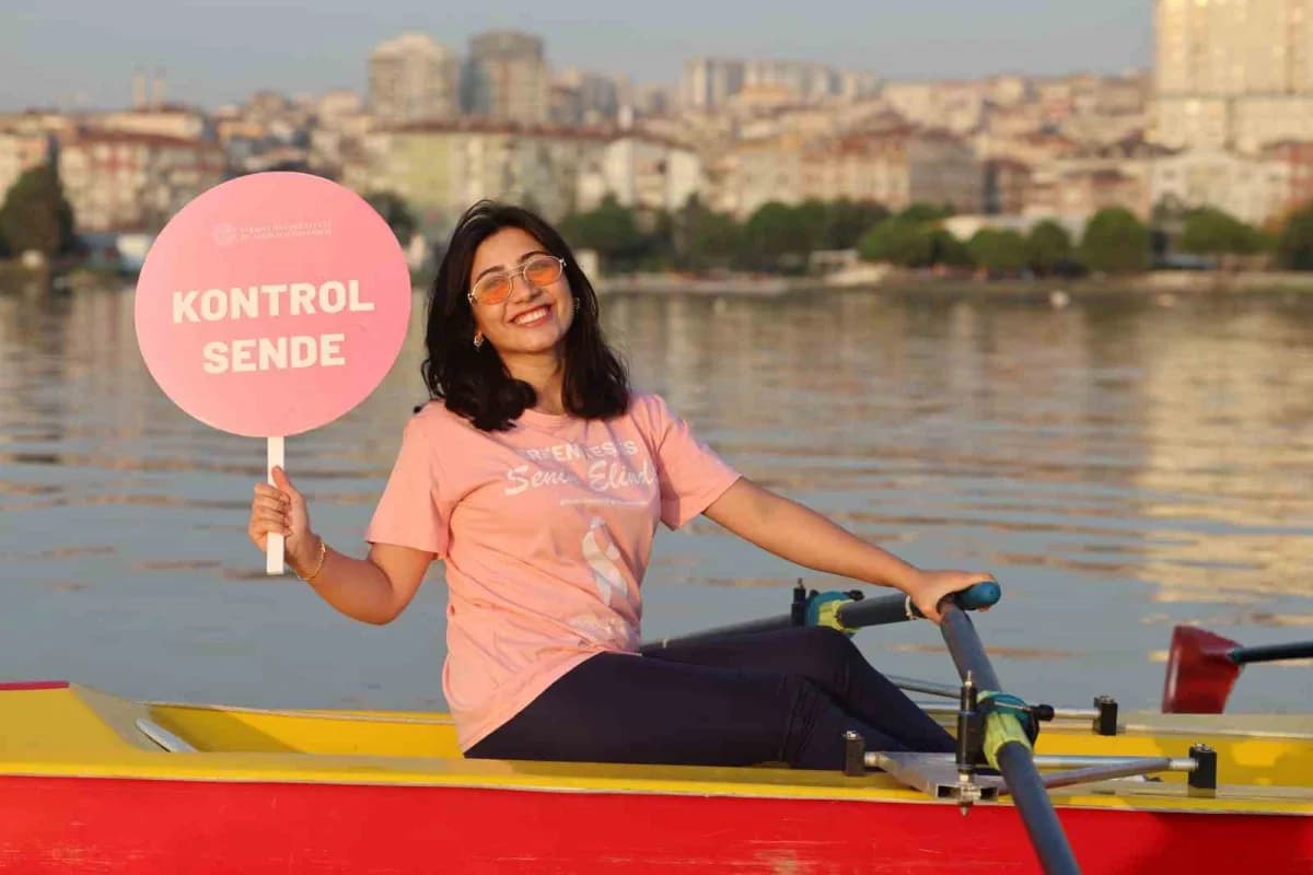Biruni Üniversitesi Tıp Fakültesi Hastanesi ve Küçükçekmece Belediyesi iş birliğiyle düzenlenen “Meme Kanserine Karşı Kü