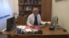 Prof. Dr. Alper Akcan meme kanseri taraması hakkında bilgi verirken