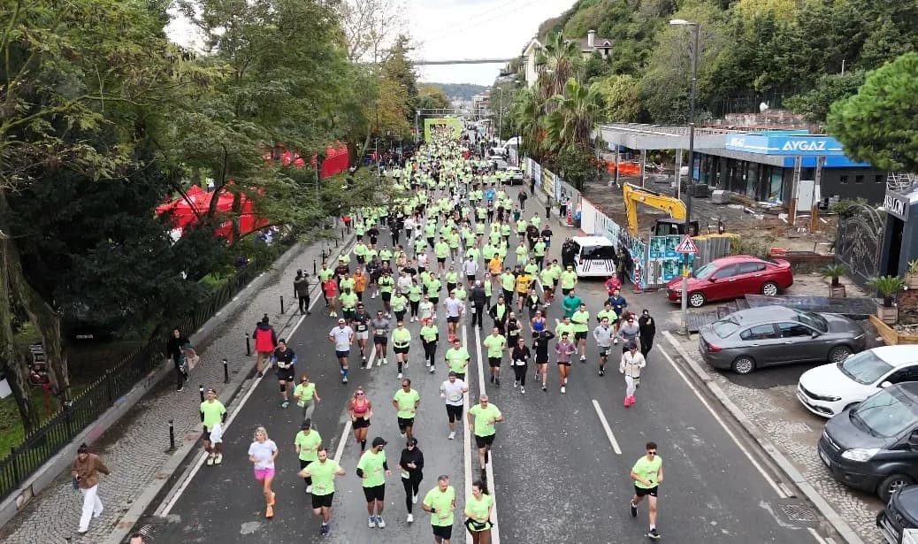Medicana’nın sağlık sponsoru olduğu Bosphorun Quarter Marathon’da uzman hekimler, Meme kanserinde erken tanının önemine