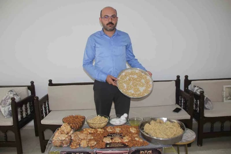 Şırnak Cizre'de badem, şeker ve yumurta ile hazırlanan geleneksel memilheva tatlısı