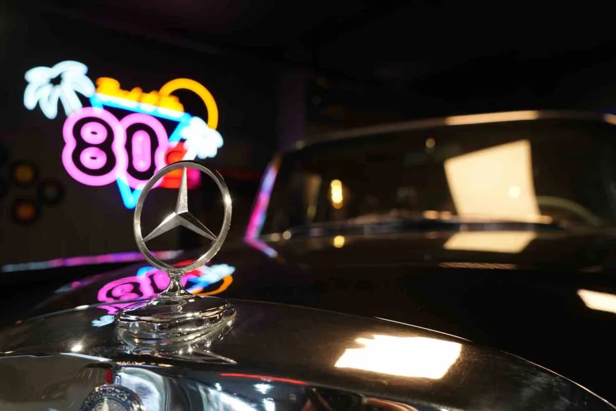 Samsunlu iş adamının çocuklukta oyuncaklarla başlayan araba aşkı, büyüdüğünde Mercedes müzesine dönü