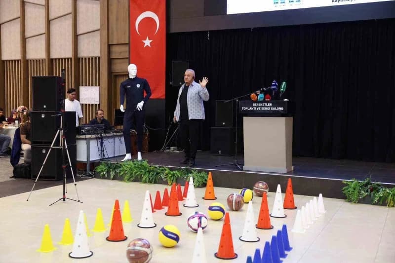 Merkezefendi Belediyesi, 2019 yılından bu yana aralıksız sürdürdüğü Amatör Spor Kulüplerine Malzeme Desteği kapsamında,