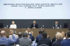 Mersin Büyükşehir Belediye Meclisi toplantısı Kongre ve Sergi Sarayı Çok Amaçlı Salonda yapılıyor