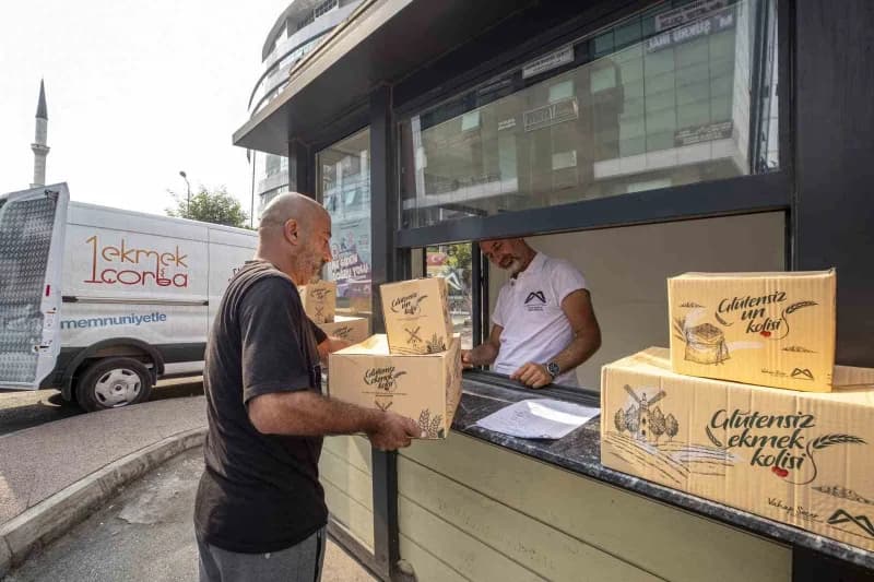 Mersin Büyükşehir Belediyesi tarafından Çölyak hastalarına yönelik yürütülen destek kapsamında, kent genelinde bin 12 ki