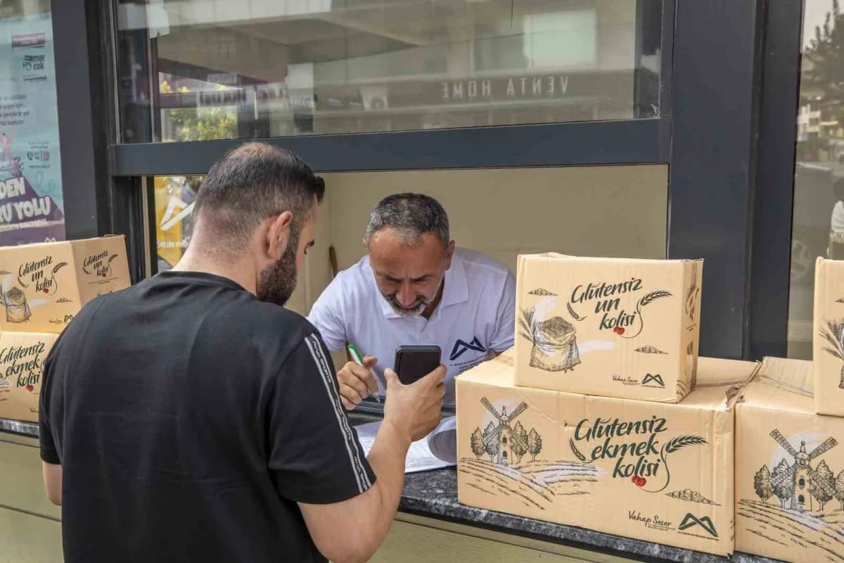 Mersin Büyükşehir Belediyesi tarafından çölyak hastalarına ücretsiz glütensiz ekmek ve un desteği dağıtımı