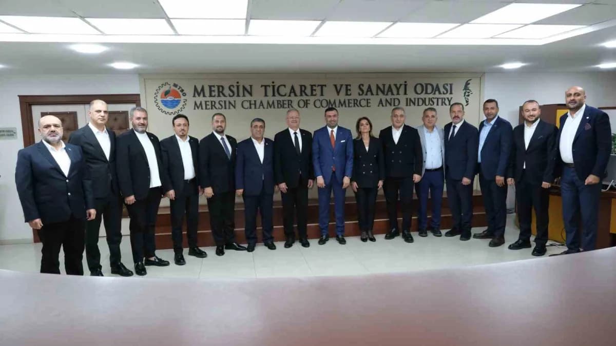 Mersin Organize Sanayi Bölgesi (OSB) Başkanı Sabri Tekli ve beraberindeki heyet, Mersin Ticaret ve S