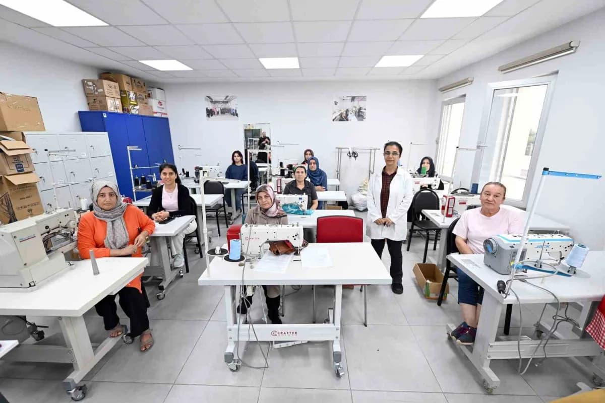 Mersin Büyükşehir Belediyesi bünyesinde faaliyet gösteren MERCEK Mesleki Eğitim Merkezleri, bugüne k