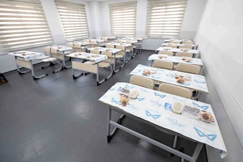 Mersin Büyükşehir Belediyesi, Eğitim ve Öğretimi Destekleme Kurs Merkezlerinde Eğitim gören yaklaşık 3 bin öğrenciye gün