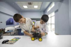 Mersin Mercan Bilim Merkezi öğrencileri robotik kodlama yarışmasında derece aldı